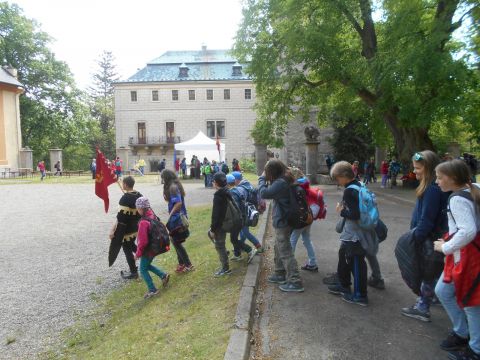 galleries/skolni-rok-2015-2016/interaktivni-vzdelavaci-akce-poznejte-jaky-byl-karel-iv-hrad-stranov/DSCN4351