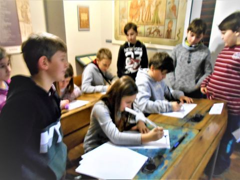 galleries/skolni-rok-2018-2019/poslanecka-snemovna-pedagogicke-muzeum-snemovna/DSCN1200